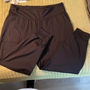 GapFit Eclipse Joggers in black. XL.
